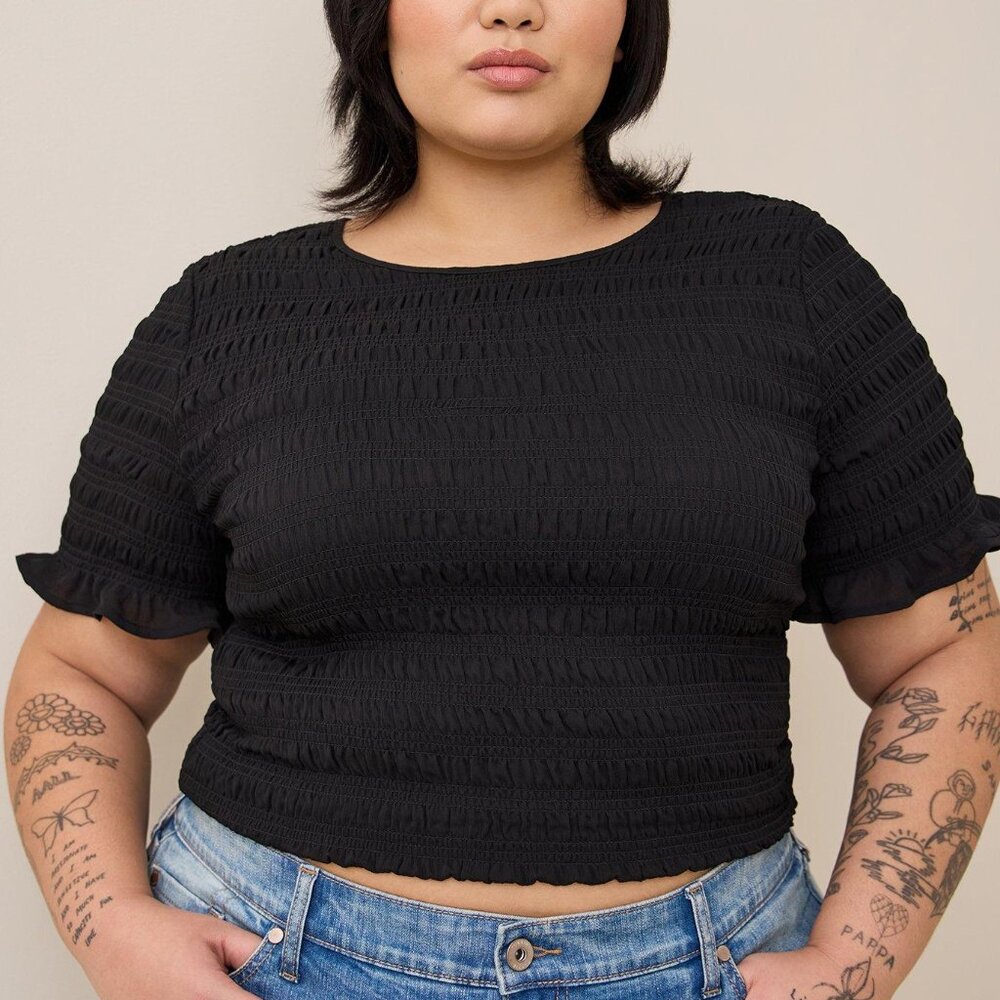 Torrid Chiffon Smocked Crop Top size 3 - Picture 2 of 4